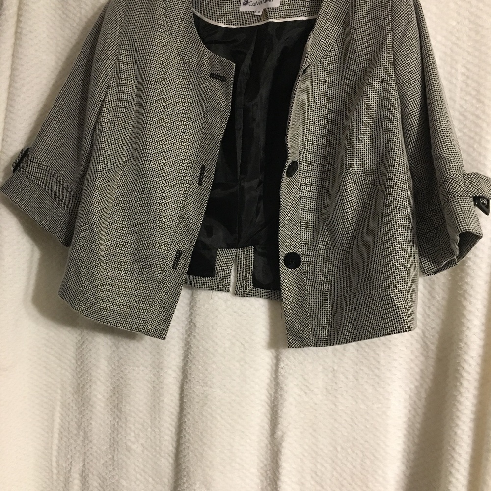 Calvin Klein crop blazer